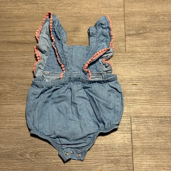 Mud Pie Chambray Baby Romper | Embroidered Rainbow Floral | 6–9M - Picture 4 of 5